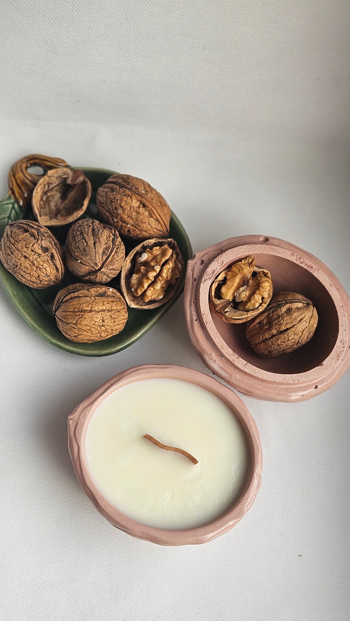 Aromātiskā svece "Rieksta noslēpums"