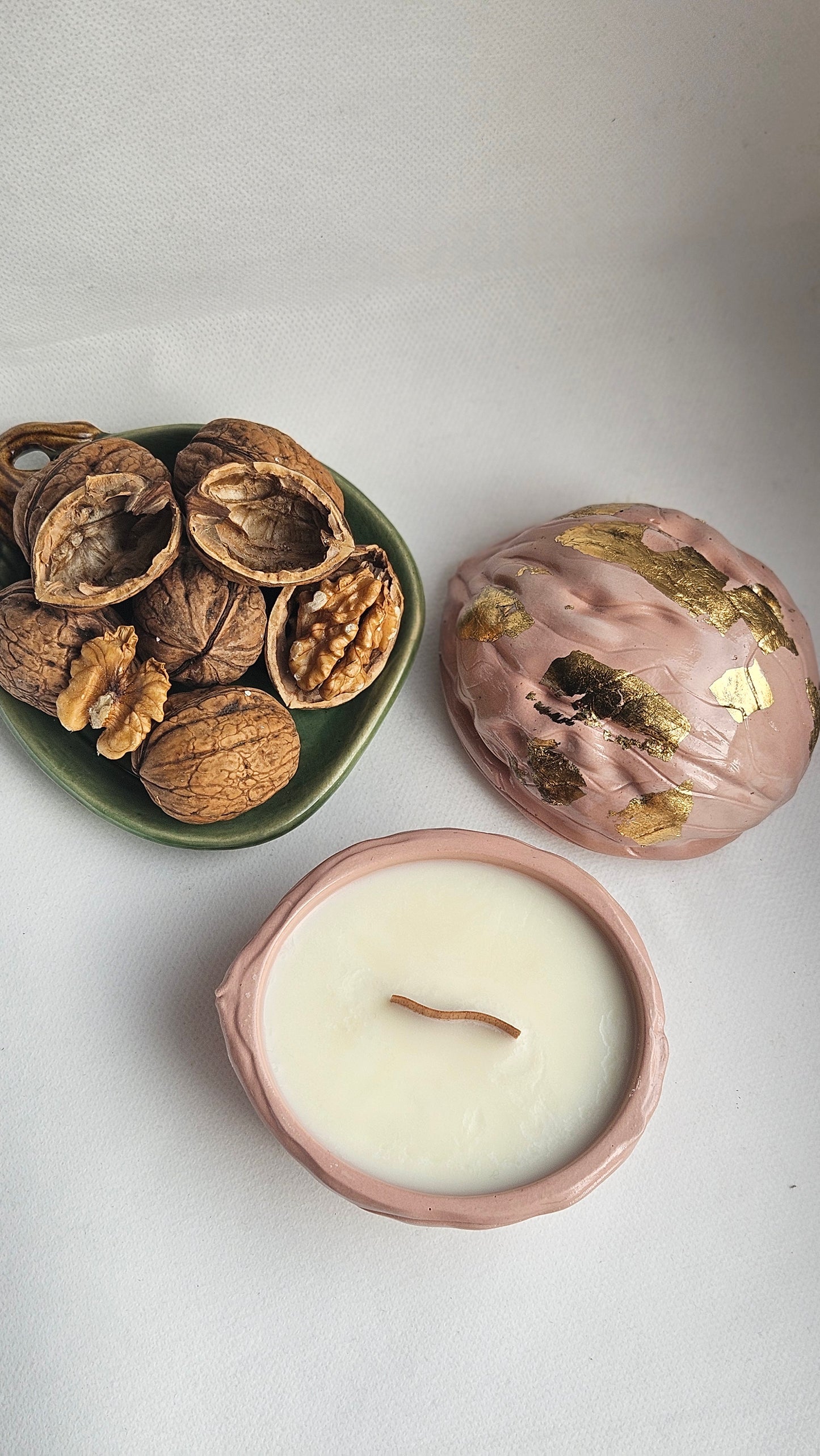 Aromātiskā svece "Rieksta noslēpums"