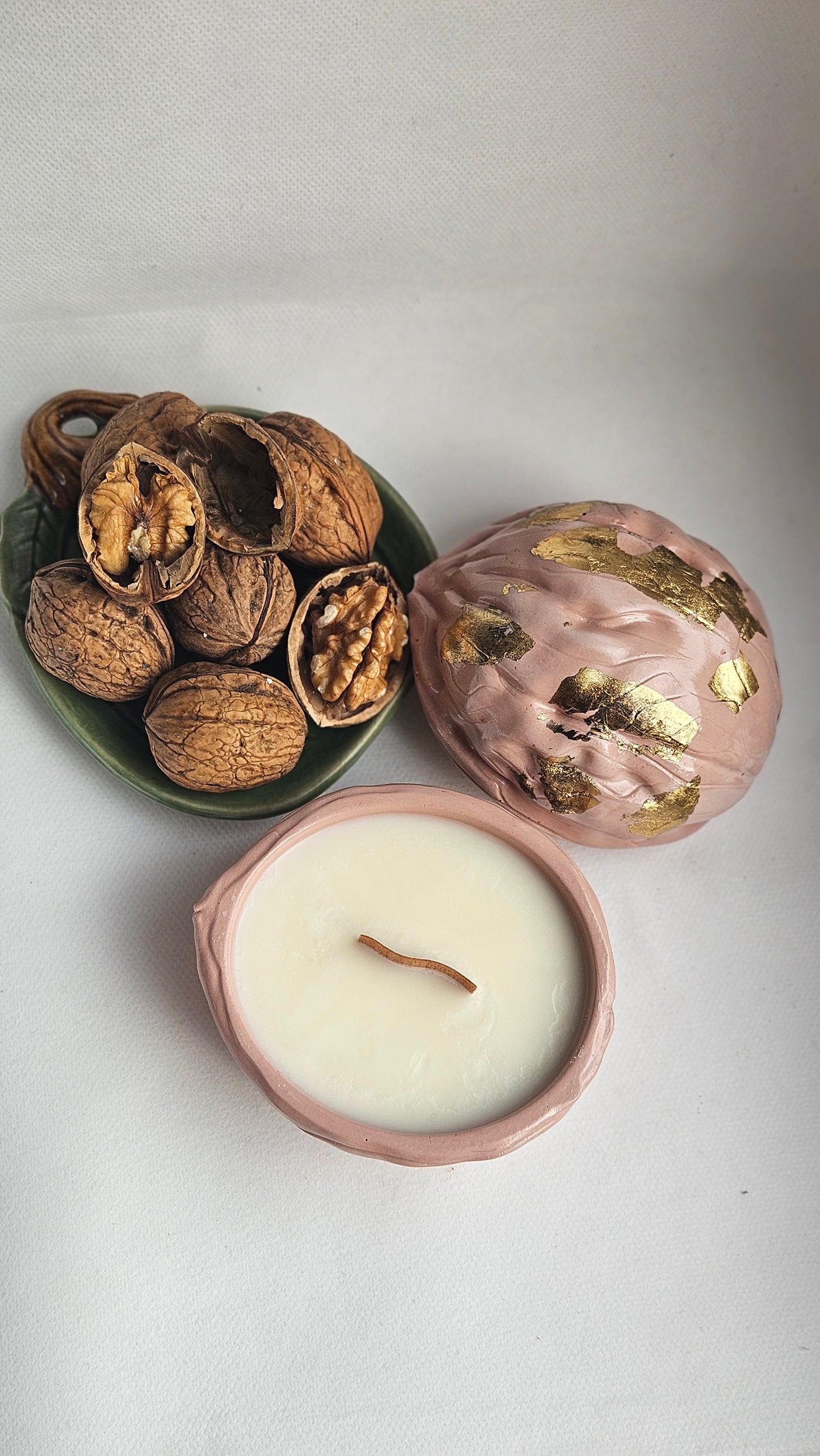 Aromātiskā svece "Rieksta noslēpums"