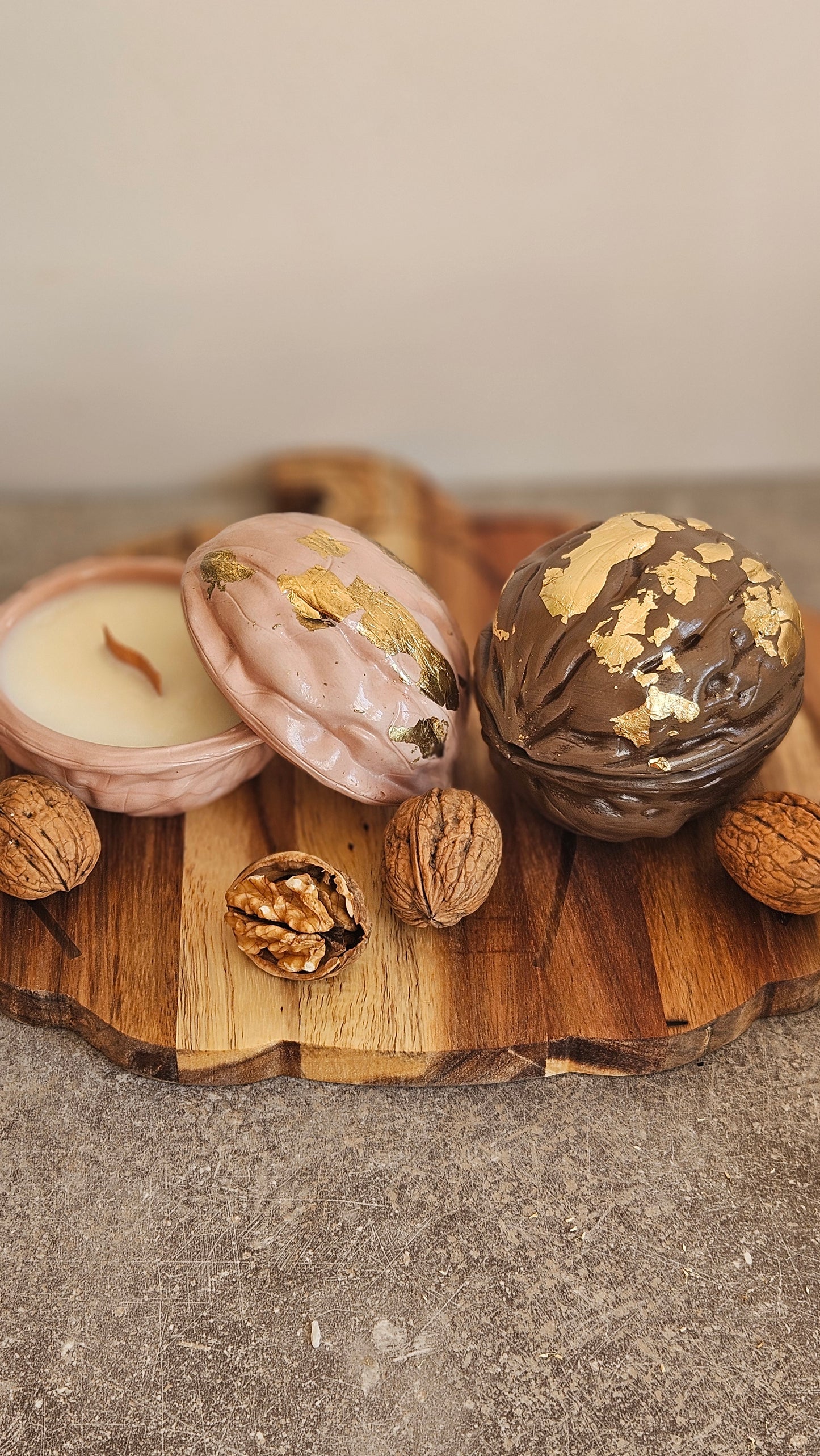 Aromātiskā svece "Rieksta noslēpums"